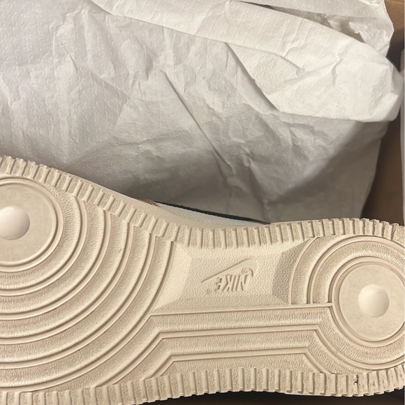 SOLD ! Nike Air Force 1 Air Ale Brown WMNS 10 - Picture 11 of 11